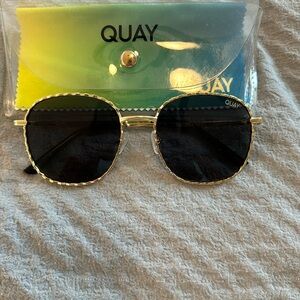 QUAY Jezabell Twist Sunglasses